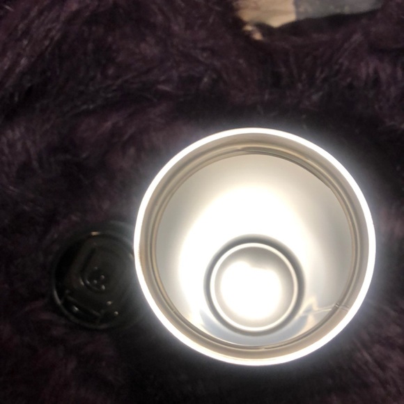 ✨2019 Holiday Starbucks Tumbler - Picture 7 of 8